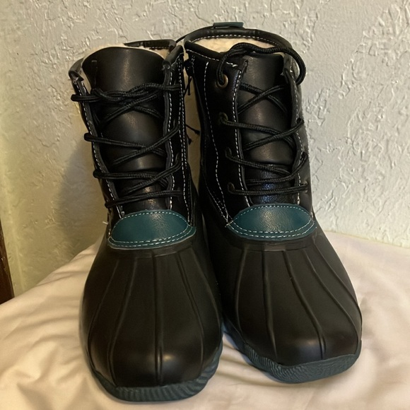 Serra Women’s Winter 3M Insulated Duck Boots size 8 brand new with tags, Blk - Picture 4 of 8